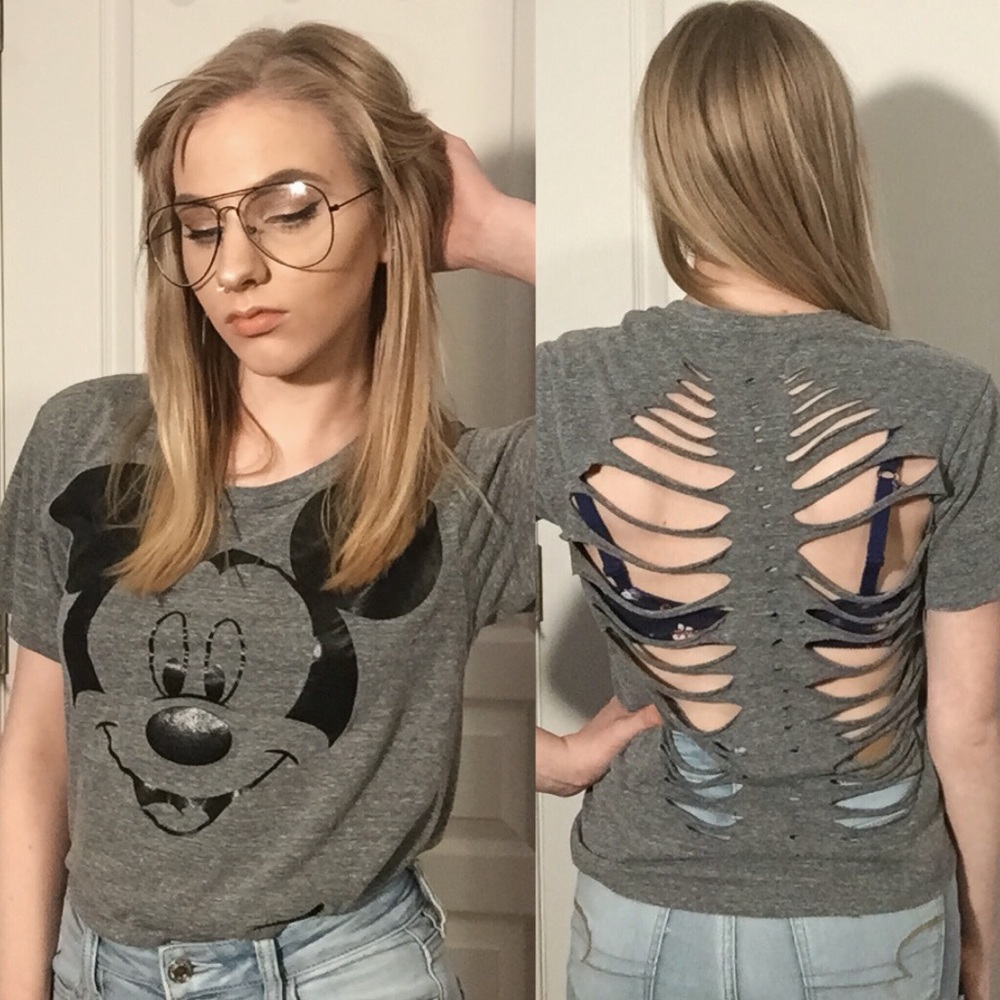 🍒Disney Micky Mouse Gray Tee w/ Back Cut-Outs